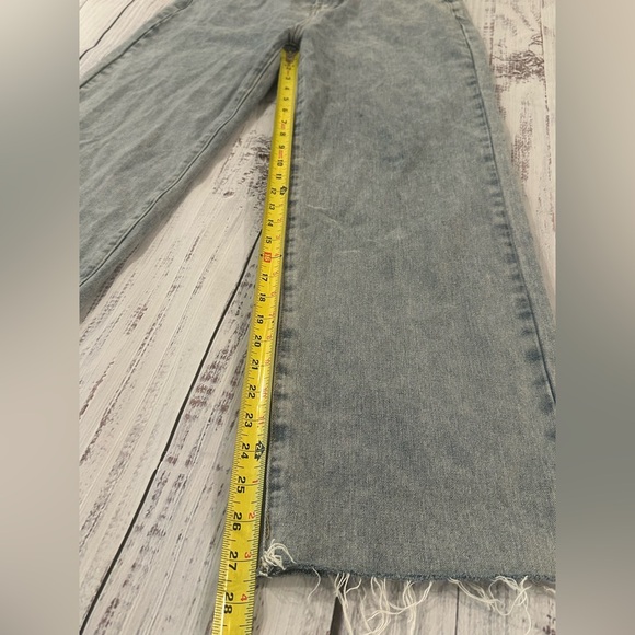 Princess Polly Jeans High Rise Wide Leg, Light Wash, Frayed Hem Women’s Size 6 - Picture 4 of 10